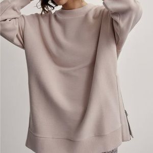 Varley Mae Boyfriend Sweat. Sizes: XS, S, M, L